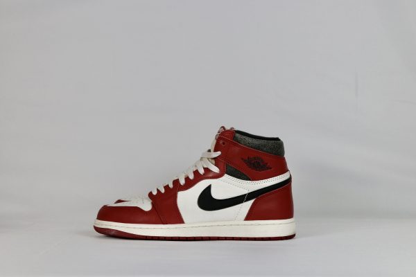 Jordan 1 Retro High OG Chicago Lost and Found - 42 - Image 7