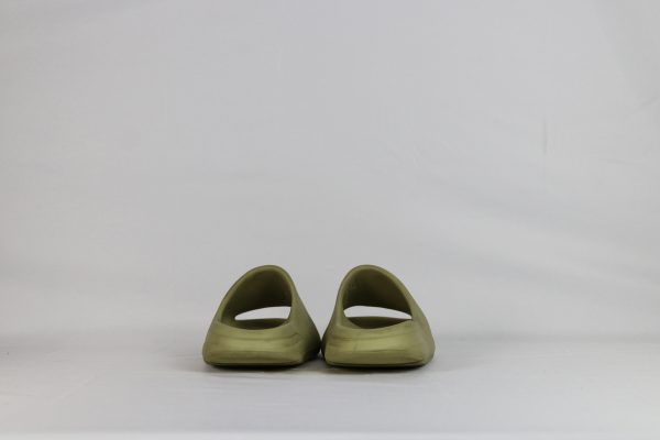 Yeezy Slide Resin - 39 - Image 2