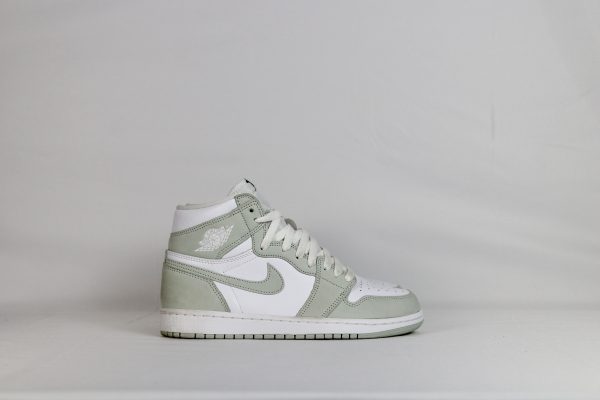 Jordan 1 Retro High OG Seafoam • 40