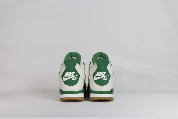 Jordan 4 Retro SB Pine Green - 42 - Image 2