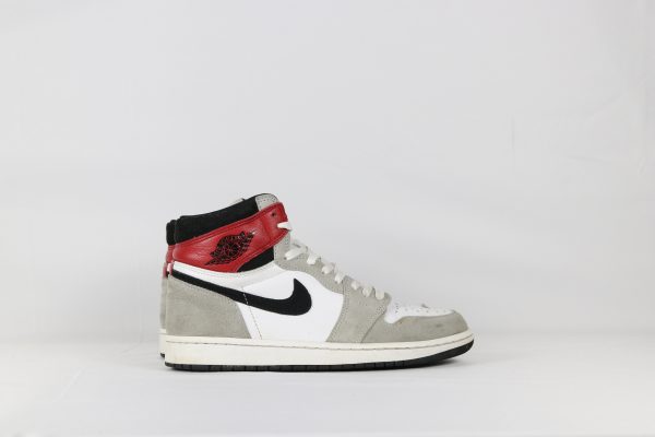 Jordan 1 Retro High Light Smoke Grey • 42,5