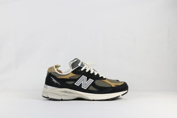 New Balance 990v3 MiUSA Black Tan - 44,5 ^