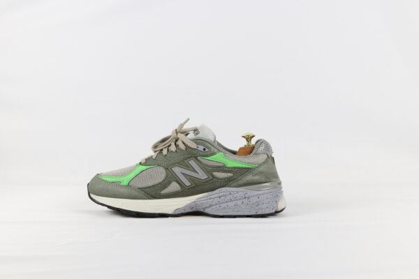 New Balance 990v3 MiUSA Patta Keep Your Family Close - 43 - Image 7