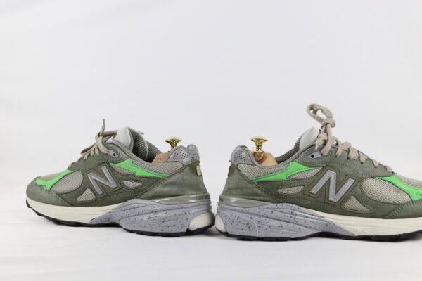 New Balance 990v3 MiUSA Patta Keep Your Family Close - 43 - Image 5