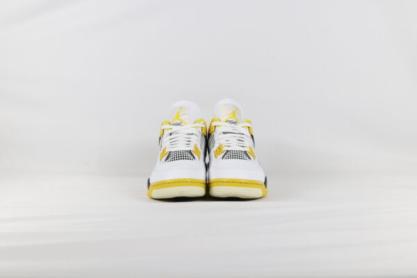 Jordan 4 Retro Vivid Sulfur - 42,5 - Image 4