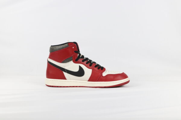 Jordan 1 Retro High OG Chicago Lost and Found - 47,5 - Image 7