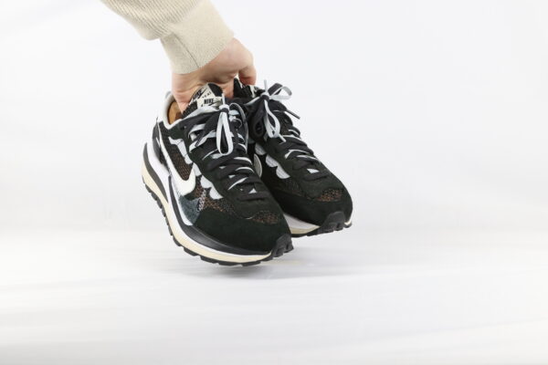 Nike Vaporwaffle sacai Black White - 42 - Image 5