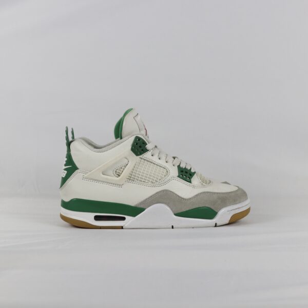 Jordan 4 Retro SB Pine Green - 42,5