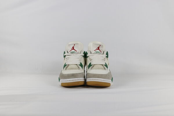 Jordan 4 Retro SB Pine Green - 42,5 - Image 2