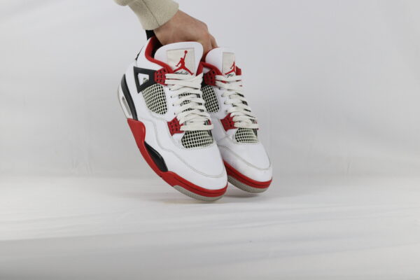 Jordan 4 Retro Fire Red 2020 - 45,5 - Image 3