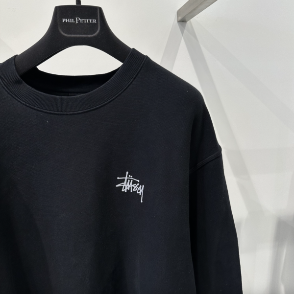 Stussy logo crewneck black - Image 2