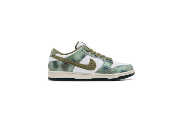 Nike SB Dunk Low Alexis Sablone Chameleon