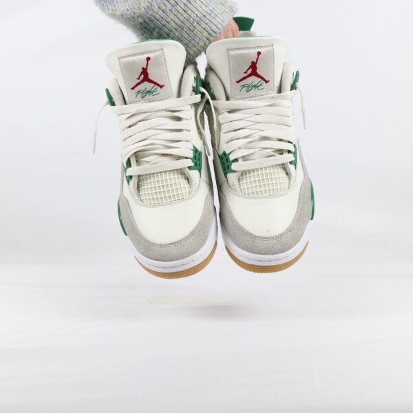 Jordan 4 Retro SB Pine Green - 40,5