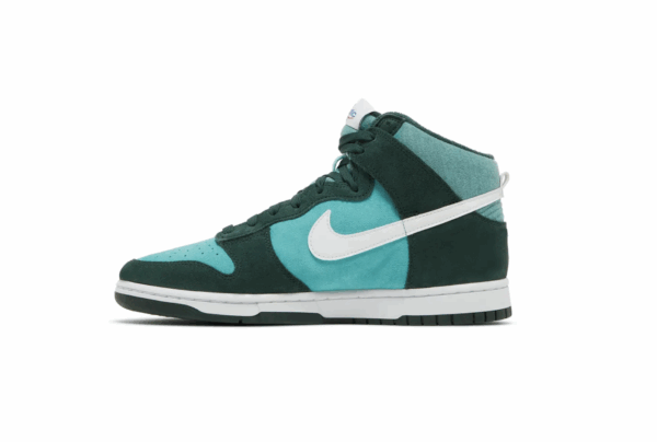 Nike Dunk High Retro SE Athletic Club Pro Green