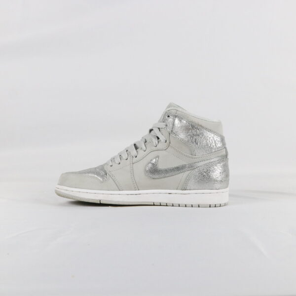 Jordan 1 Retro Silver Anniversary - 41