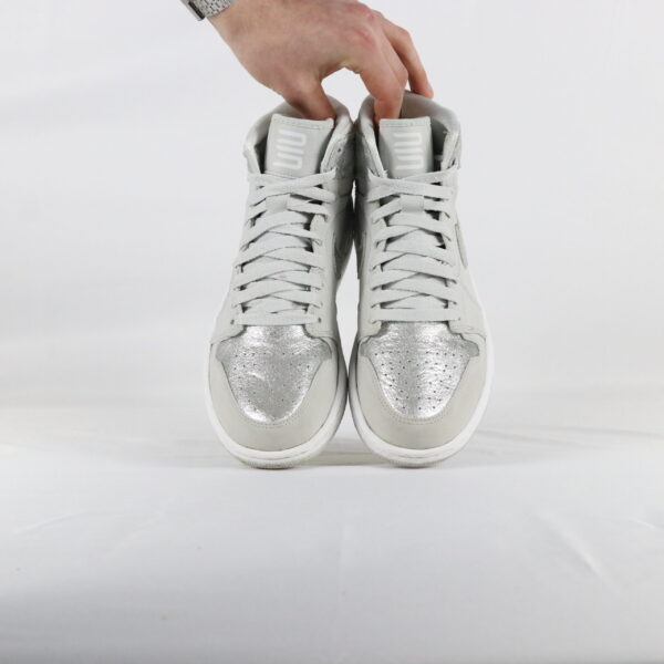 Jordan 1 Retro Silver Anniversary - 41