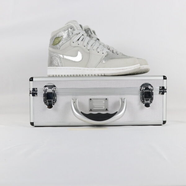 Jordan 1 Retro Silver Anniversary - 41