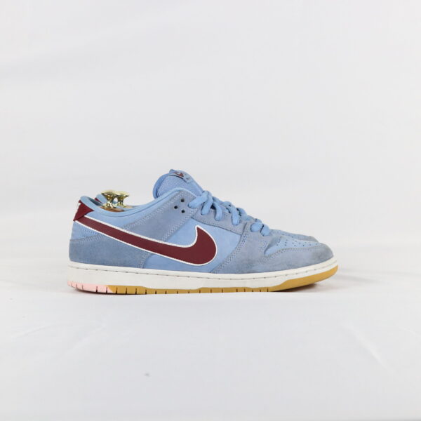 Nike SB Dunk Low Philadelphia Phillies - 45