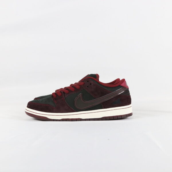 Nike SB Dunk Low Riot Skateshop - 42,5