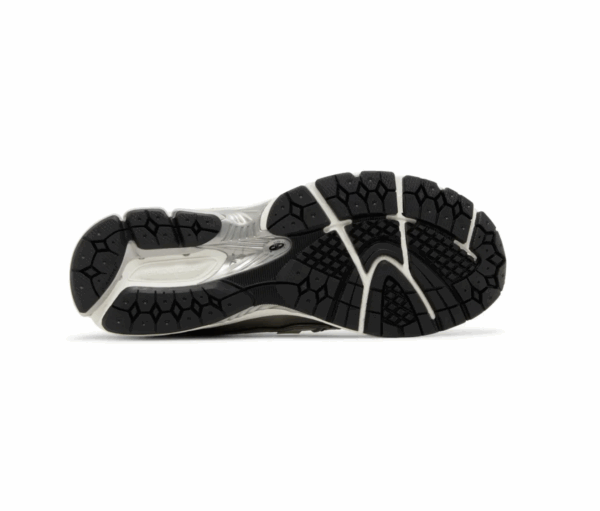 New Balance 1906R Silver Black - Image 3