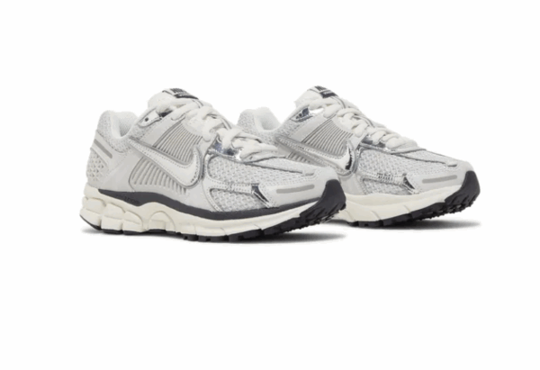 Nike Zoom Vomero 5 Photon Dust Metallic Silver W - Image 5