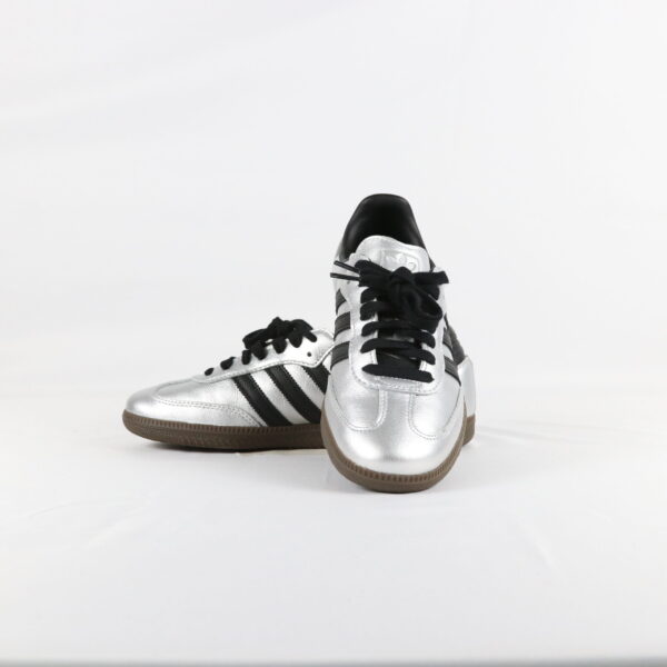 Adidas Samba OG Silver Metallic Black Gum - 40 2/3