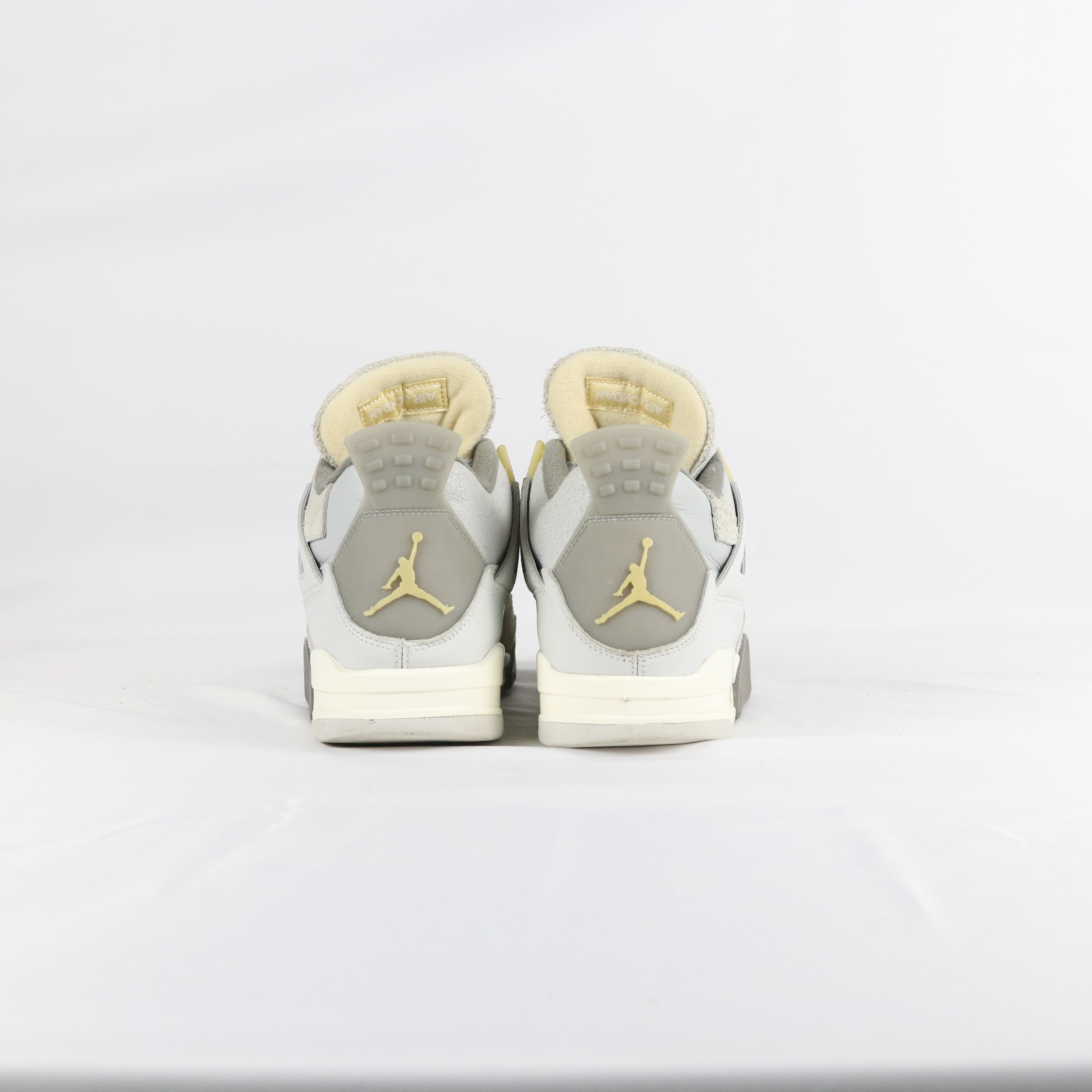 Jordan 4 Retro SE Craft Photon Dust - 45