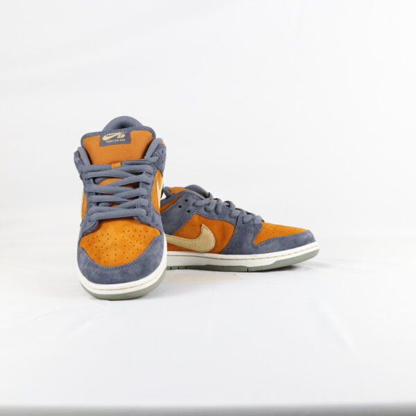 Nike SB Dunk Low Light Carbon Monarch - 44