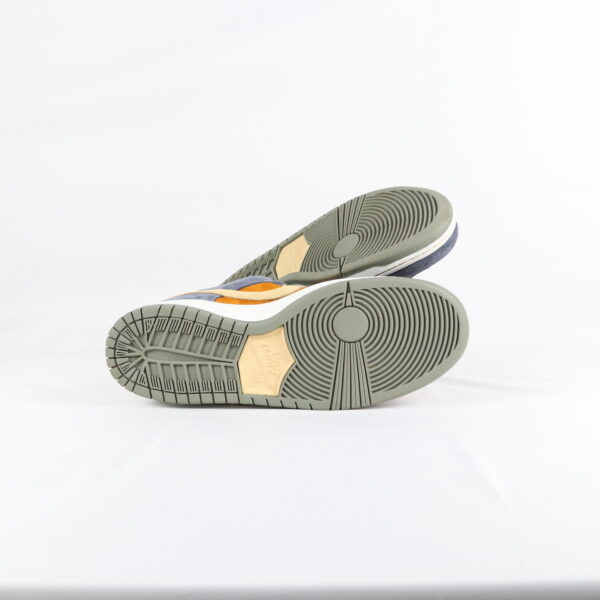 Nike SB Dunk Low Light Carbon Monarch - 44