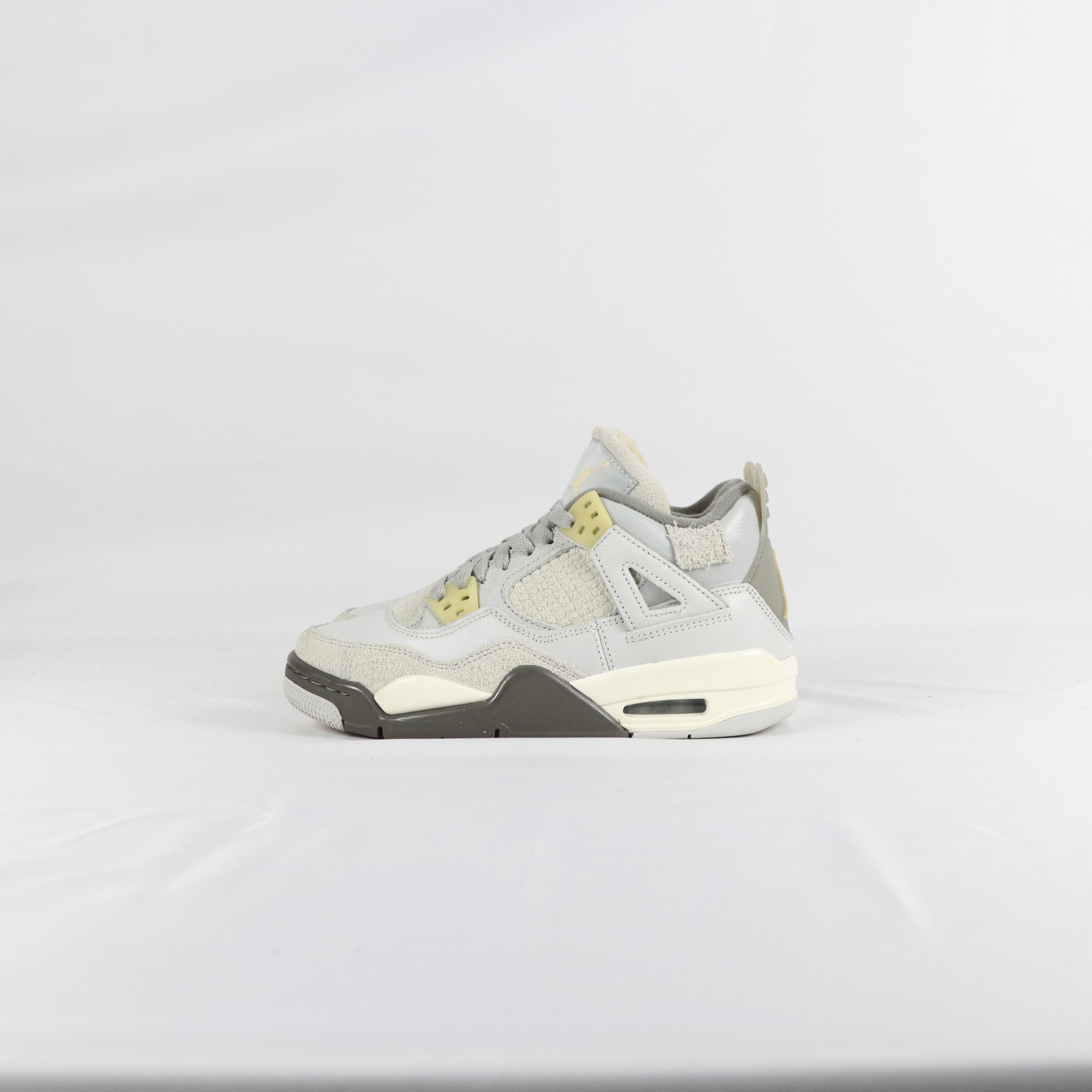 Jordan 4 Retro SE Craft Photon Dust GS - 35,5