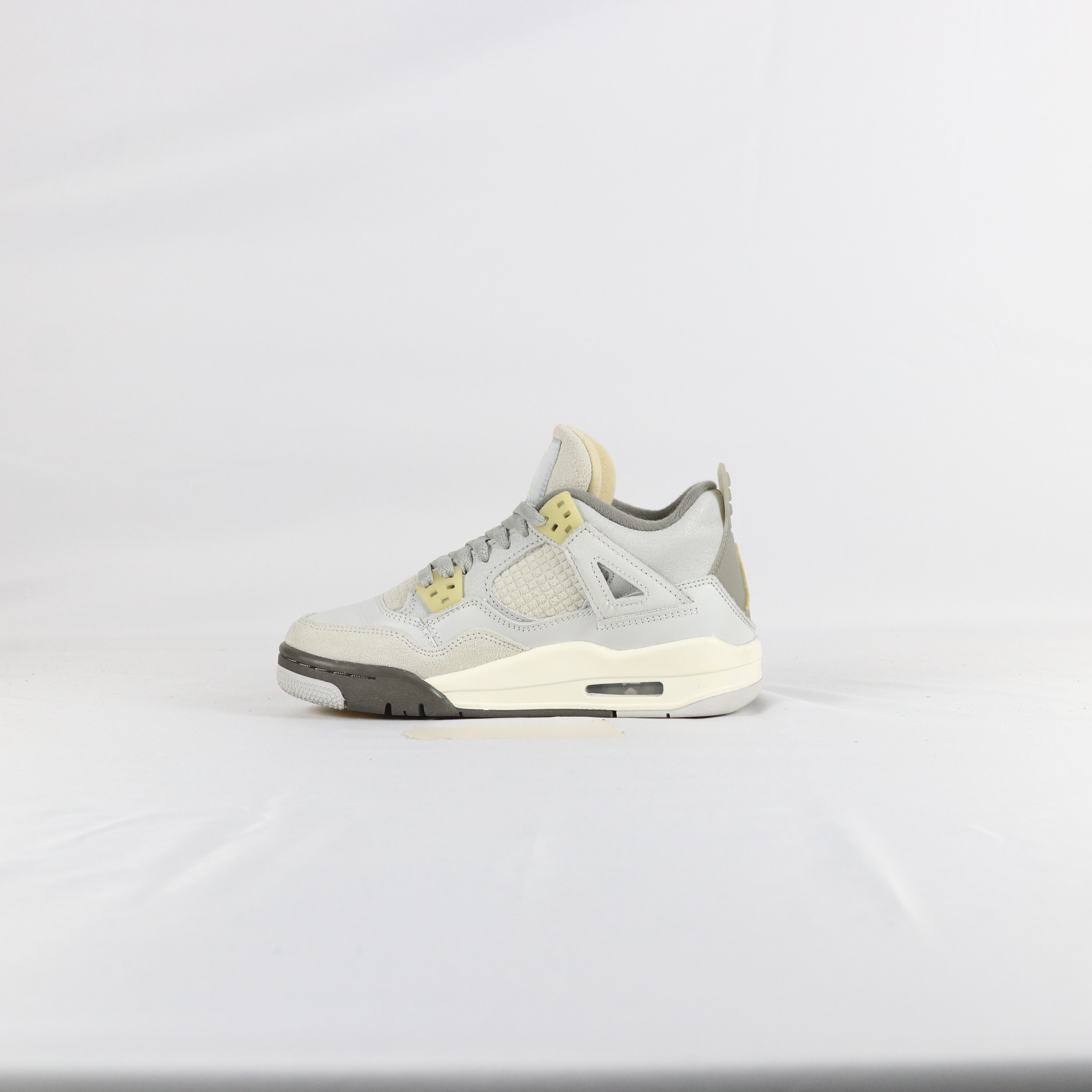 Jordan 4 Retro SE Craft Photon Dust GS - 35,5