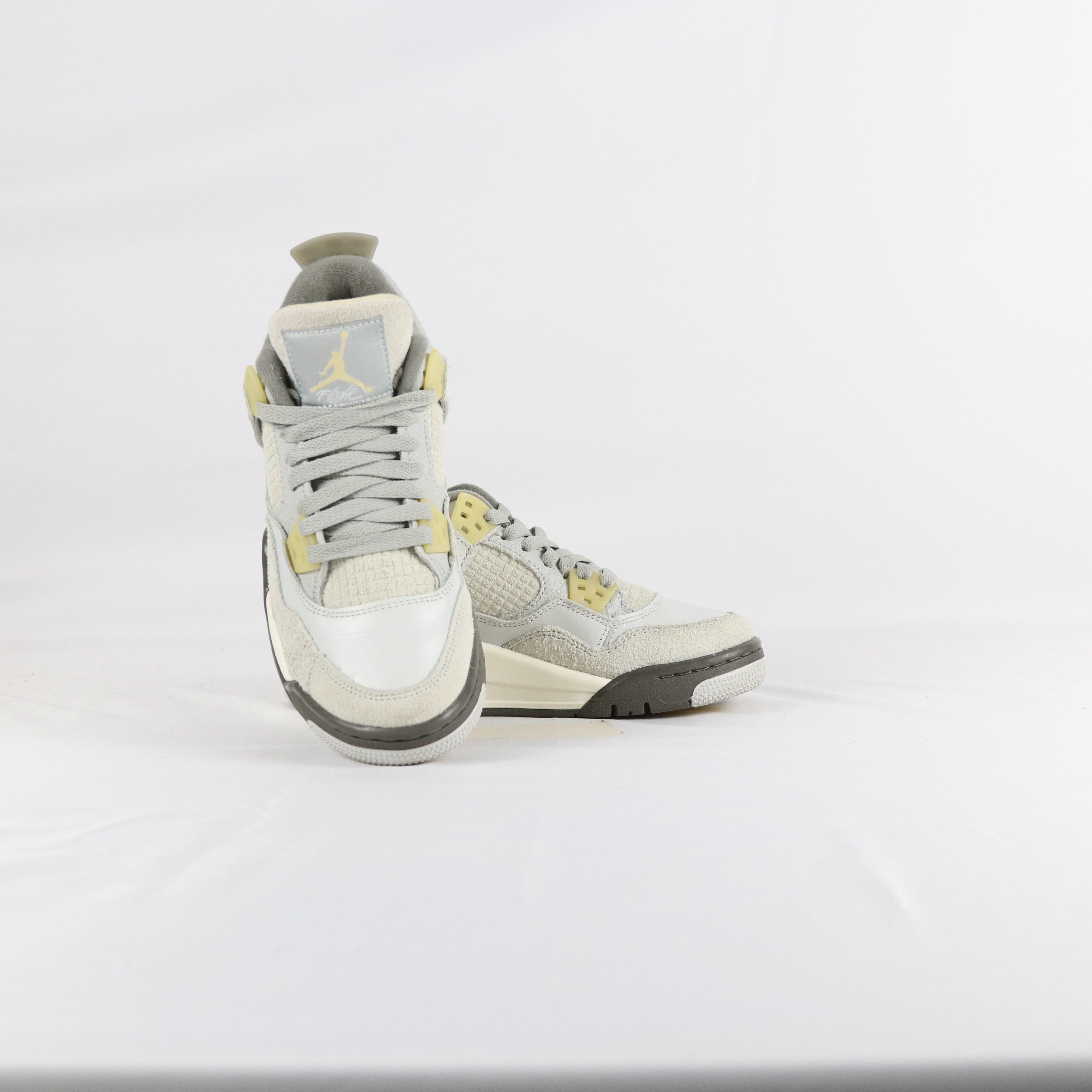Jordan 4 Retro SE Craft Photon Dust GS - 35,5