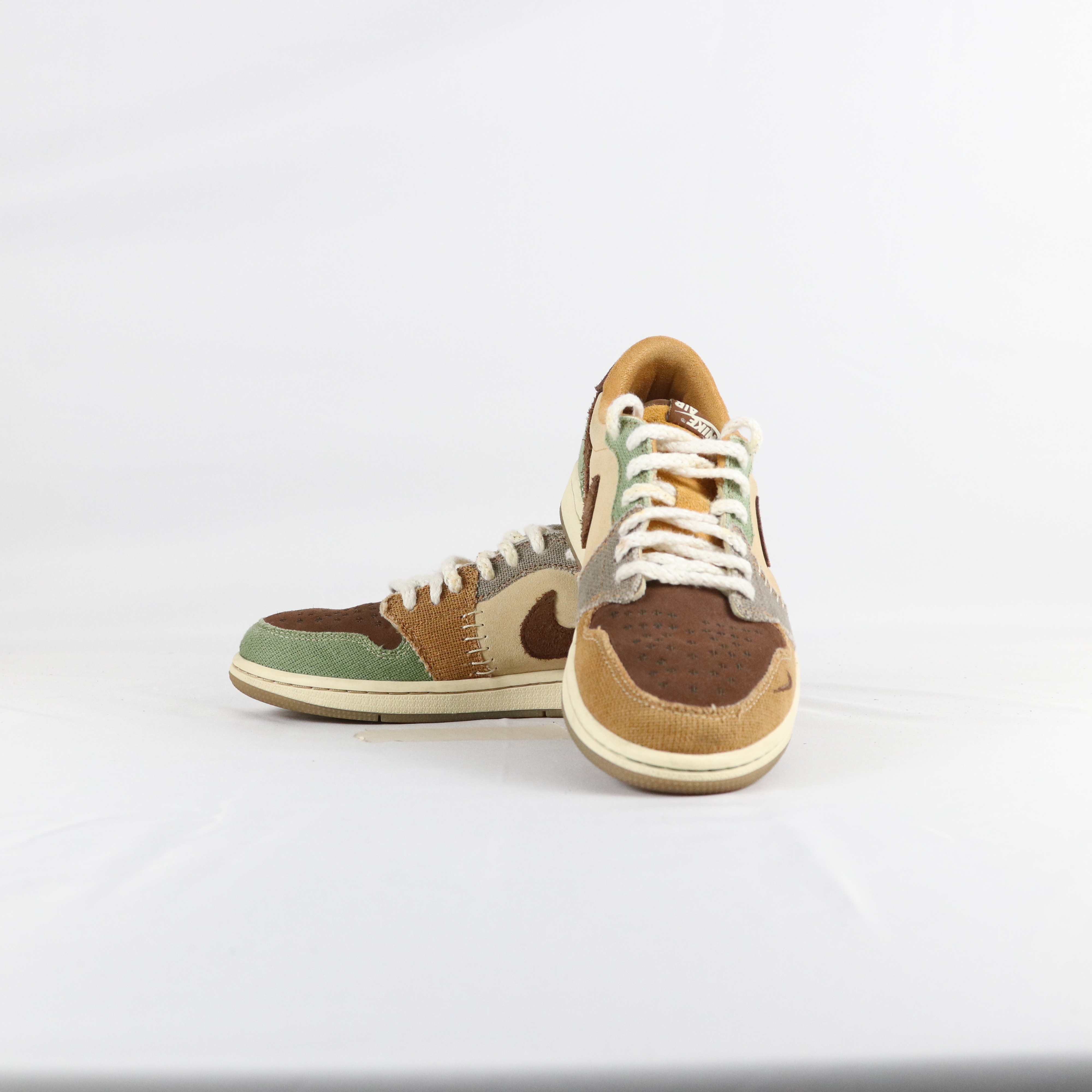 Jordan 1 Retro Low OG Zion Williamson Voodoo - 40,5