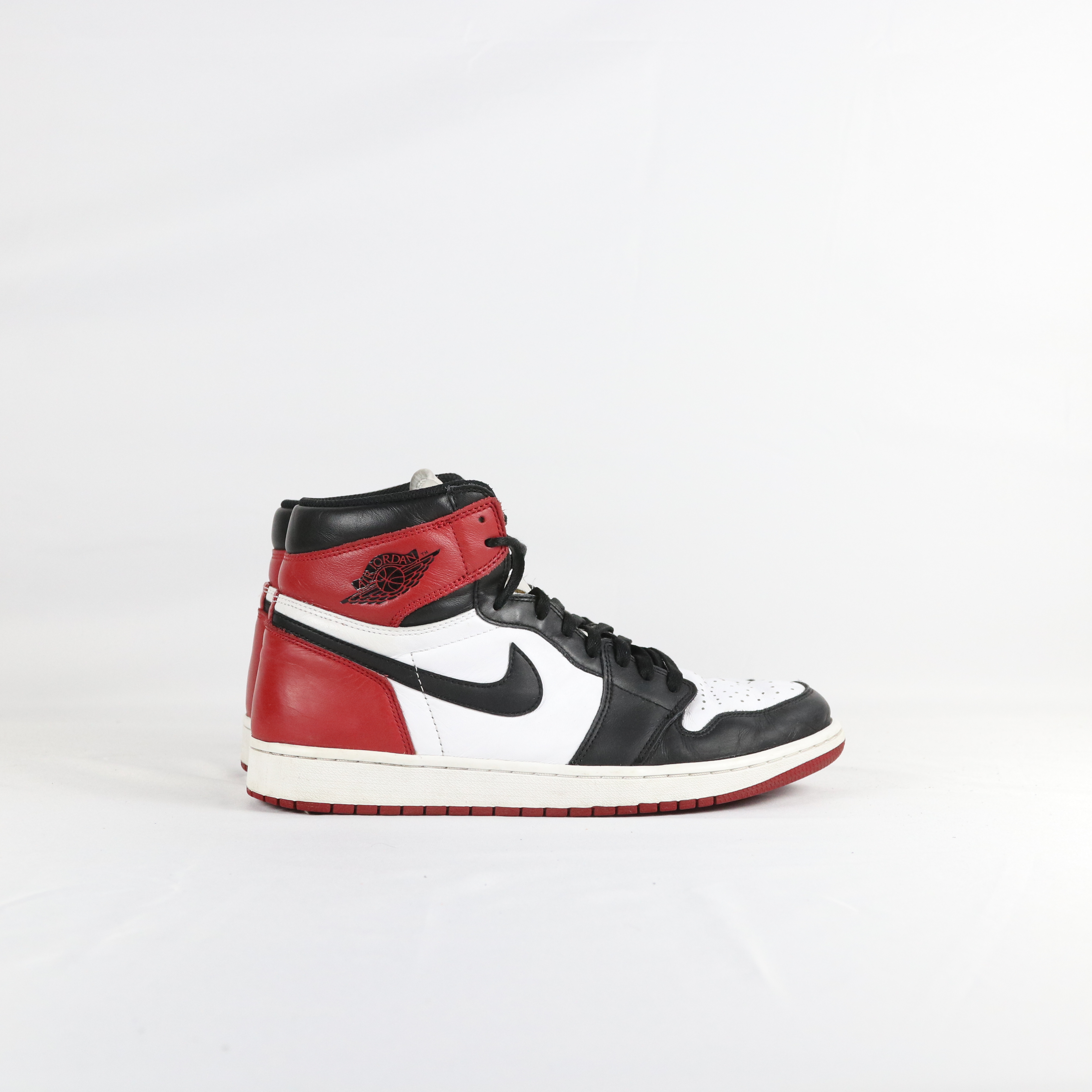 Jordan 1 Retro High Black Toe - 46