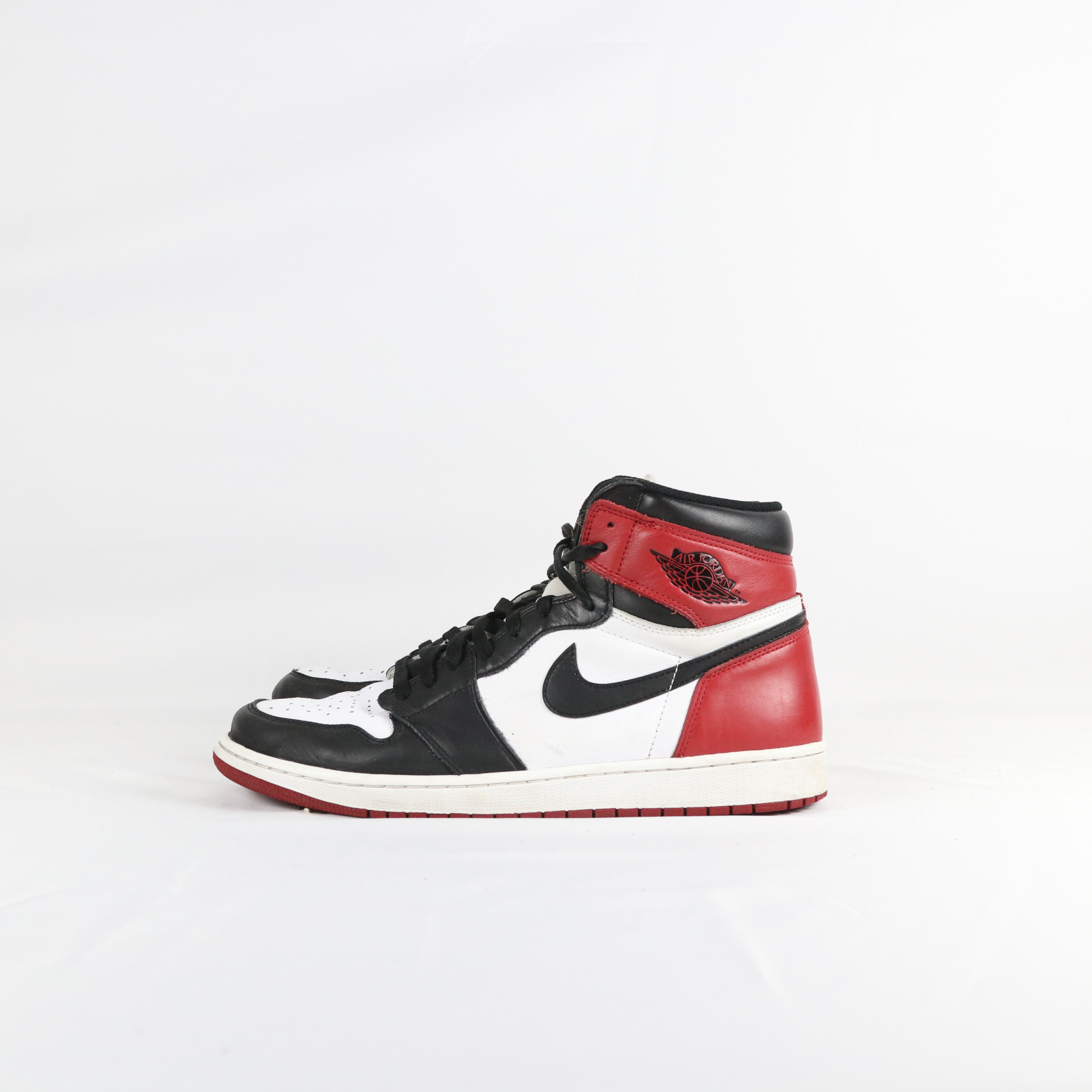 Jordan 1 Retro High Black Toe - 46