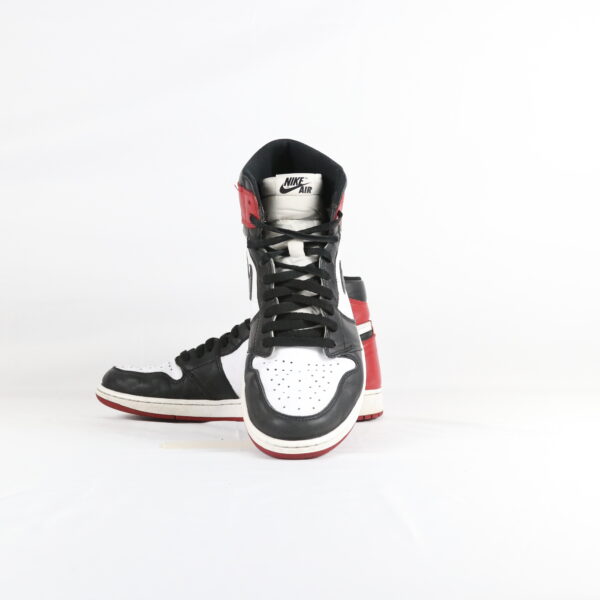 Jordan 1 Retro High Black Toe - 46