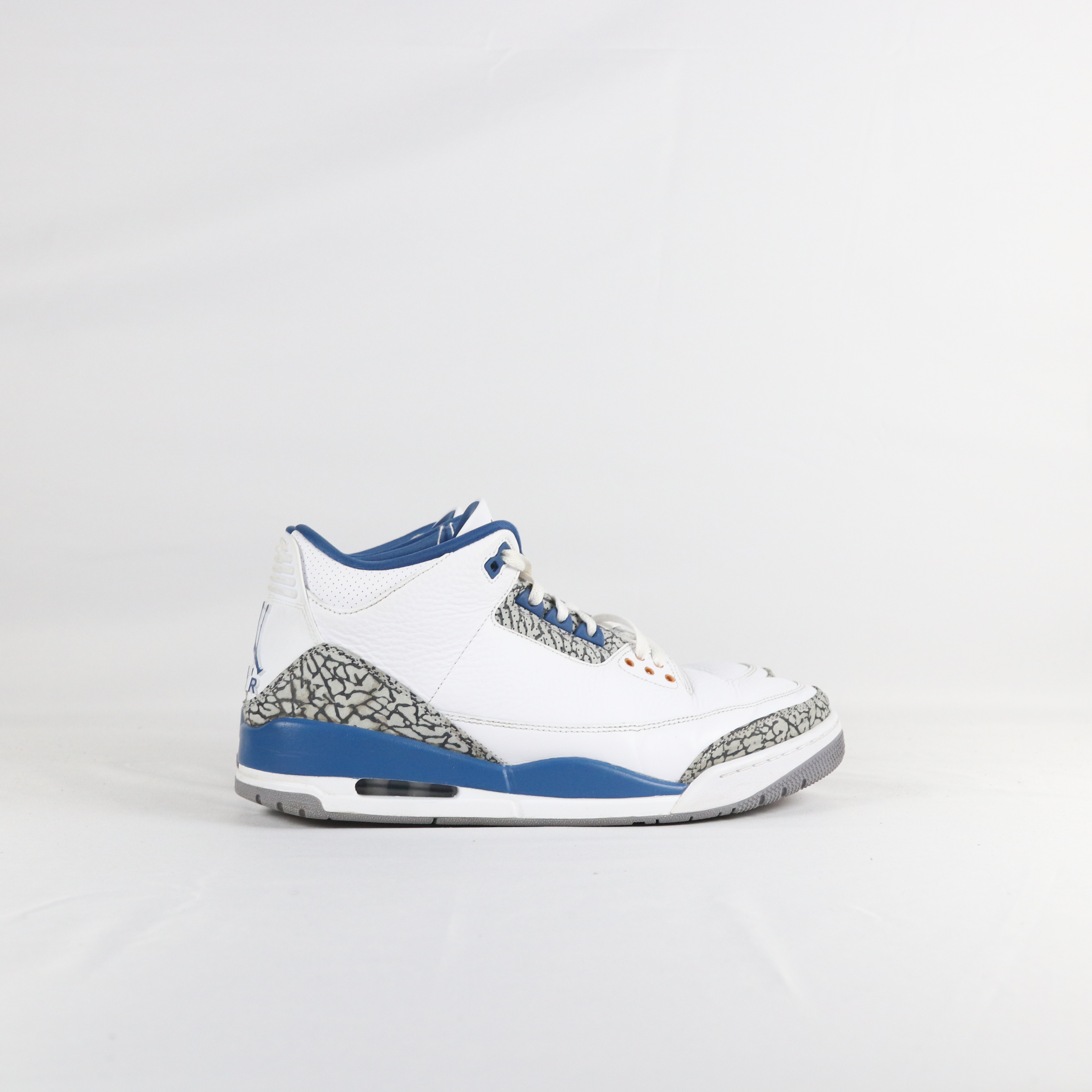Jordan 3 Retro Wizards - 46