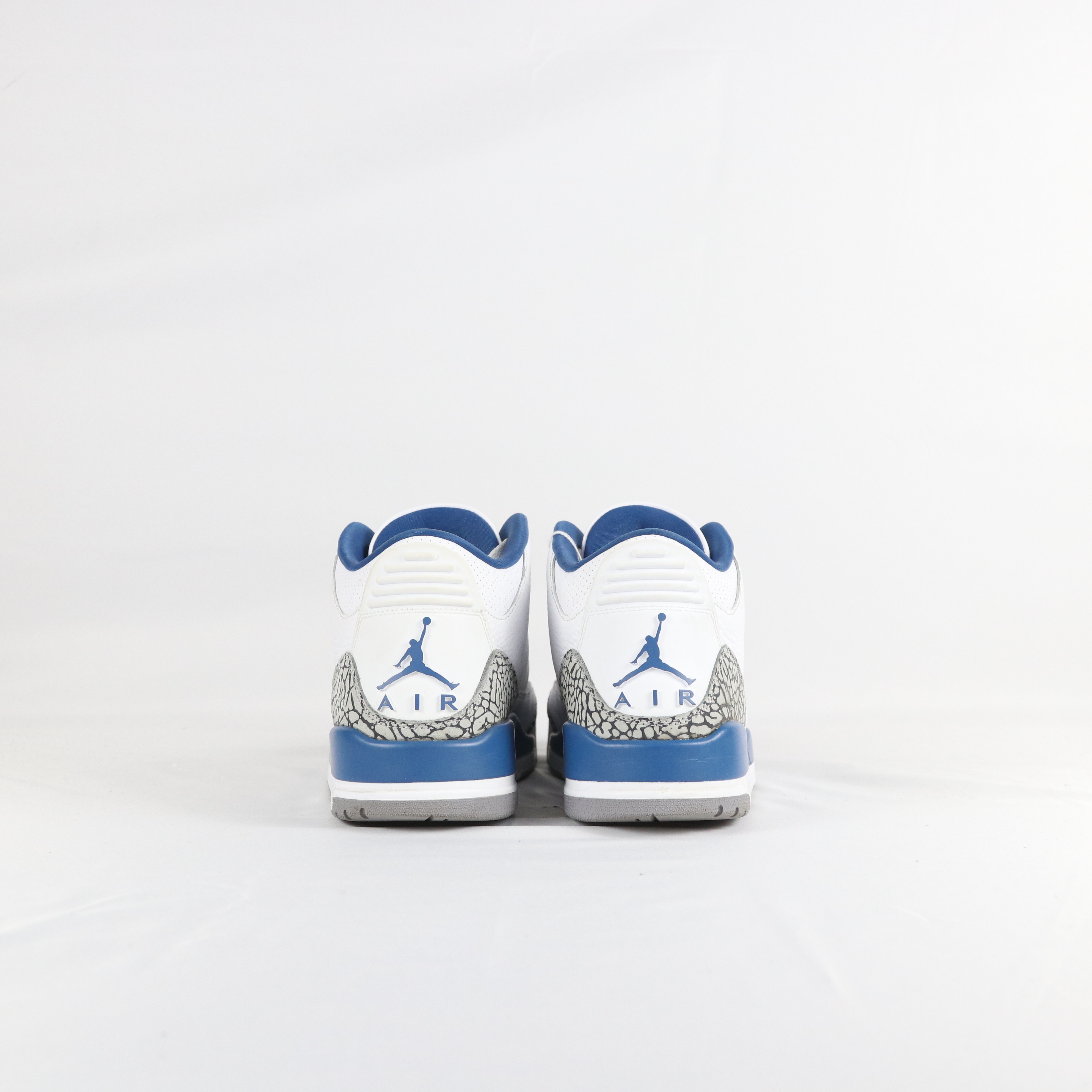 Jordan 3 Retro Wizards - 46