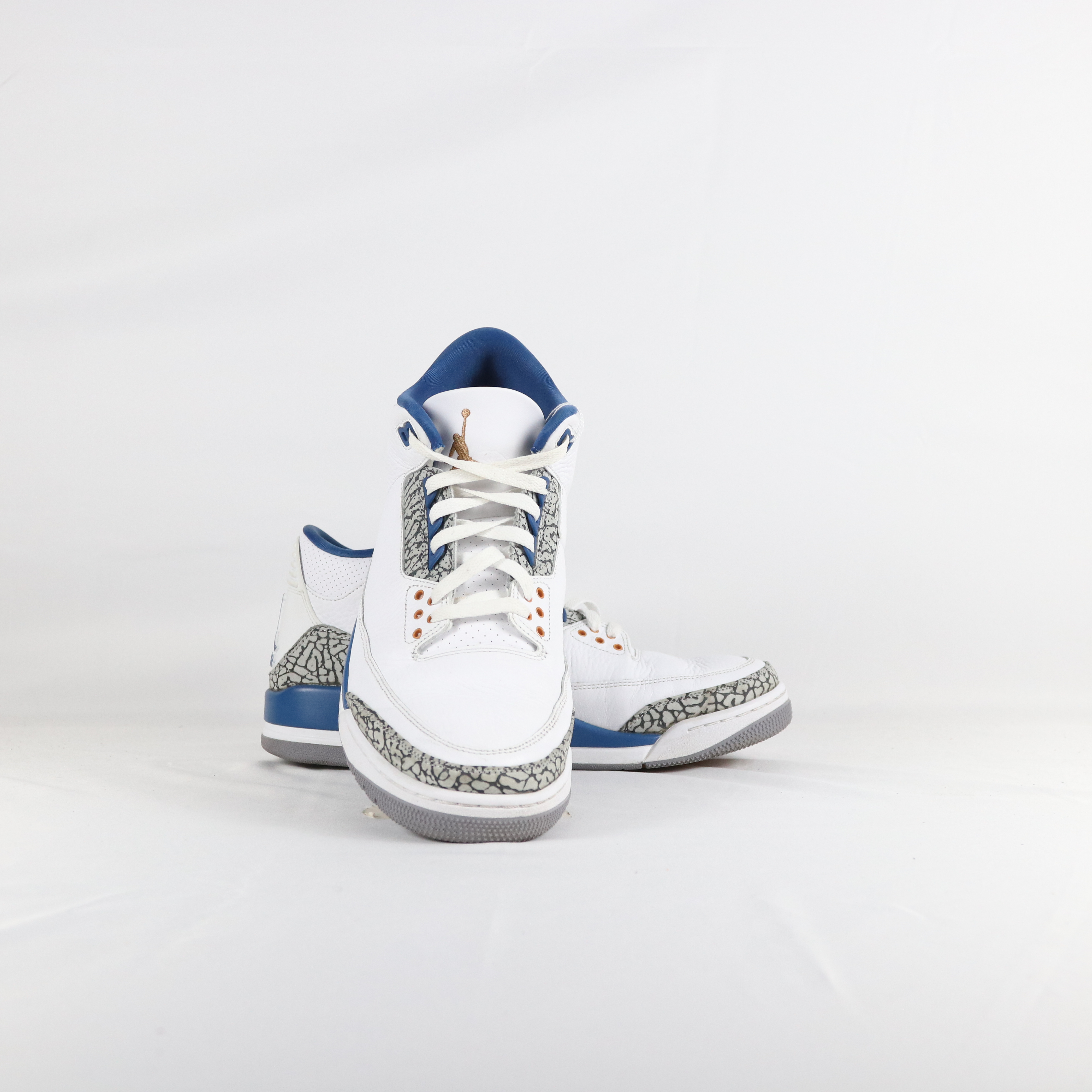 Jordan 3 Retro Wizards - 46