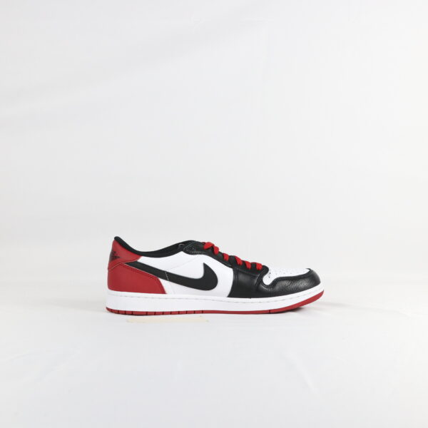 Jordan 1 Retro Low OG Black Toe - 45