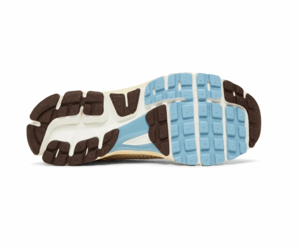Nike Zoom Vomero 5 Oatmeal - Image 3