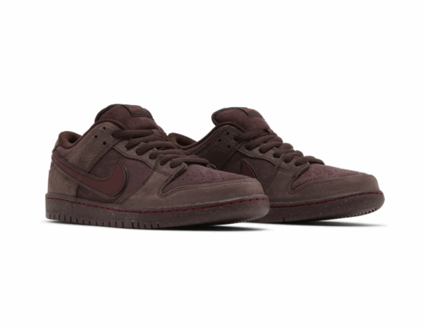 Nike SB Dunk Low City of Love Burgundy Crush